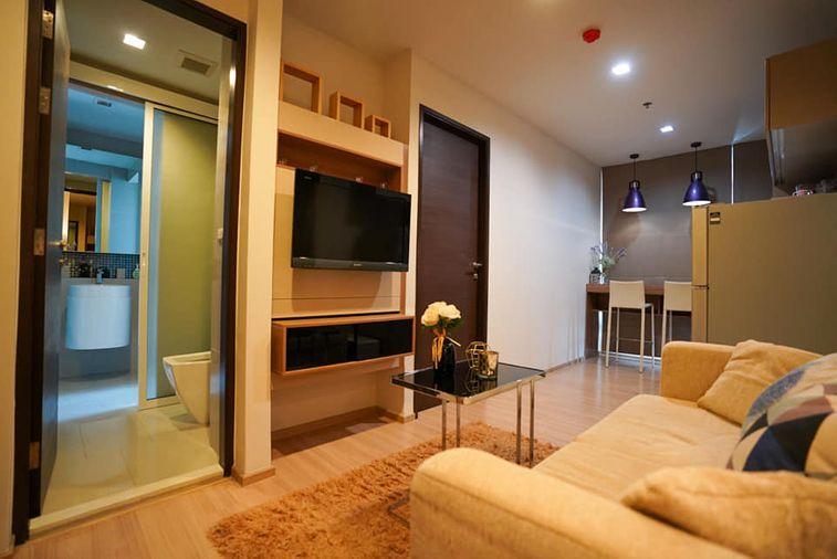 รูป WP2144 คอนโดให้เช่า Rhythm Sathorn (ริทึ่ม สาทร) สาทร 21 ห้องสวย เฟอร์ครบ มีเครื่องซักผ้า ราคาพิเศษ - รูปที่ 3/10