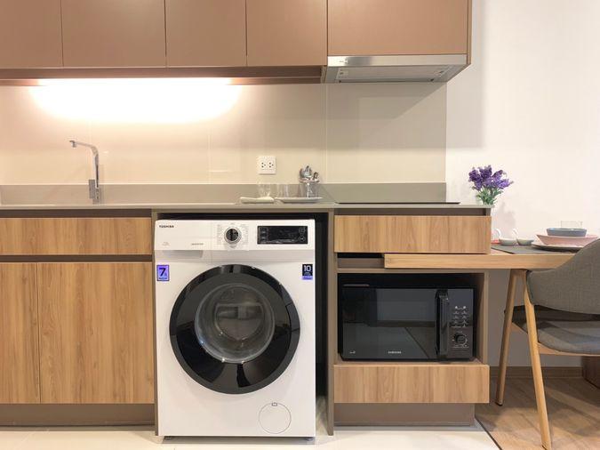 รูป T1110 คอนโดให้เช่า Taka Haus Ekamai 12 (ทากะ เฮาส์ เอกมัย 12) ห้องสวย เฟอร์ครบ มีเครืืองซักผ้า ราคาพิเศษ - รูปที่ 8/11