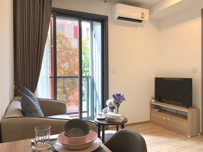รูป T1110 คอนโดให้เช่า Taka Haus Ekamai 12 (ทากะ เฮาส์ เอกมัย 12) ห้องสวย เฟอร์ครบ มีเครืืองซักผ้า ราคาพิเศษ - รูปที่ 3/11