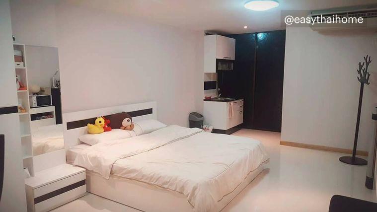 picture P-107375 — For Sale with Tenant: Ratchada City Condo Ratchada Near MRT Sutthisan. 9th Floor, Studio Unit 1 Bathroom. 085-592-2897 Line: @easythaihome - 1/5