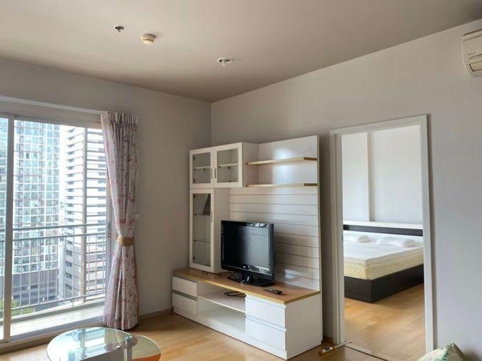 รูป P-106154 🔥 ขายคอนโดติด BTS! Hive Sathorn (49 ตร.ม.) ชั้น 16 วิวเมืองสวย ห้องใหญ่ พร้อมเครื่องซักผ้า : BTS กรุงธนบุรี Line: @easythaihome 085-592-2897 - รูปที่ 9/14