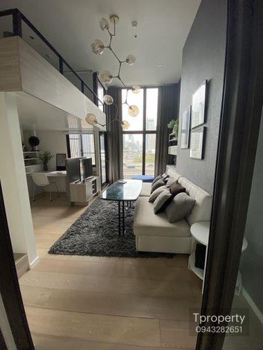 รูป T1208 คอนโดให้เช่า Chewathai Residence Asoke (ชีวาทัย เรสซิเดนซ์ อโศก) ห้องสวย เฟอร์ครบ มีเครื่องซักผ้า ราคาพิเศษ - รูปที่ 1/13