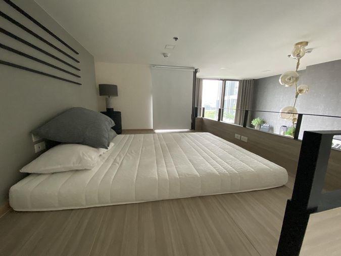 รูป T1208 คอนโดให้เช่า Chewathai Residence Asoke (ชีวาทัย เรสซิเดนซ์ อโศก) ห้องสวย เฟอร์ครบ มีเครื่องซักผ้า ราคาพิเศษ - รูปที่ 5/13
