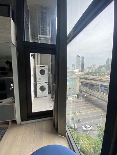 รูป T1208 คอนโดให้เช่า Chewathai Residence Asoke (ชีวาทัย เรสซิเดนซ์ อโศก) ห้องสวย เฟอร์ครบ มีเครื่องซักผ้า ราคาพิเศษ - รูปที่ 13/13