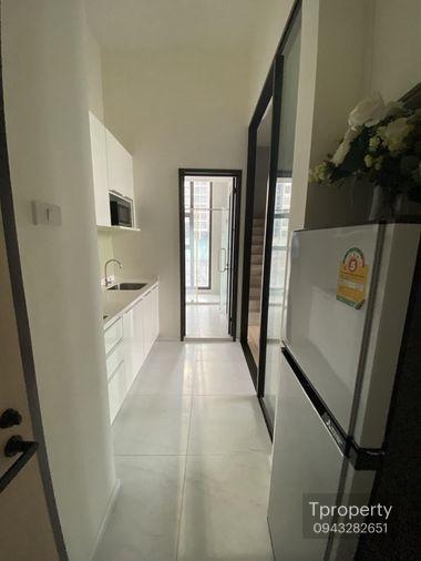 รูป T1208 คอนโดให้เช่า Chewathai Residence Asoke (ชีวาทัย เรสซิเดนซ์ อโศก) ห้องสวย เฟอร์ครบ มีเครื่องซักผ้า ราคาพิเศษ - รูปที่ 9/13