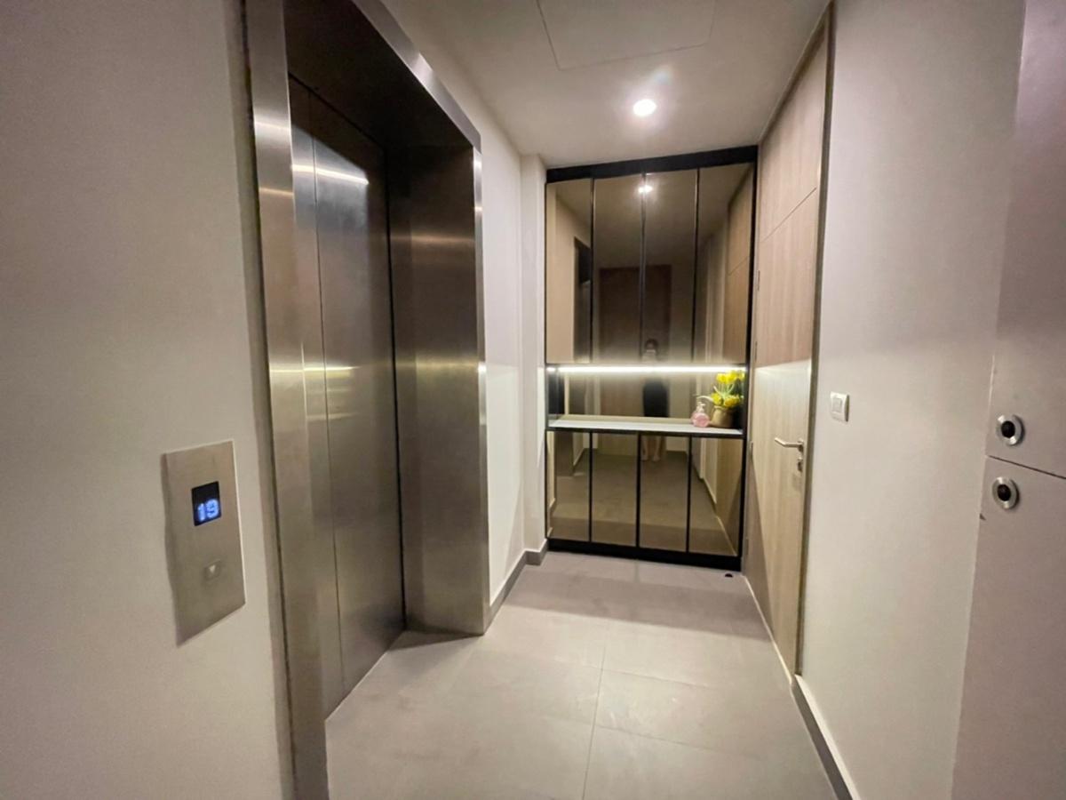 รูป TS1002 คอนโดให้เช่า Noble Ploenchit (โนเบิล เพลินจิต) ห้องสวย เฟอร์ครบ มีเครื่องซักผ้า ราคาพิเศษ - รูปที่ 15/15