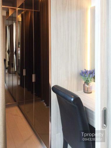 รูป TS1003 คอนโดให้เช่า Noble Ploenchit (โนเบิล เพลินจิต) ห้องมุม ห้องสวย เฟอร์ครบ มีเครื่องซักผ้า ราคาพิเศษ - รูปที่ 4/20