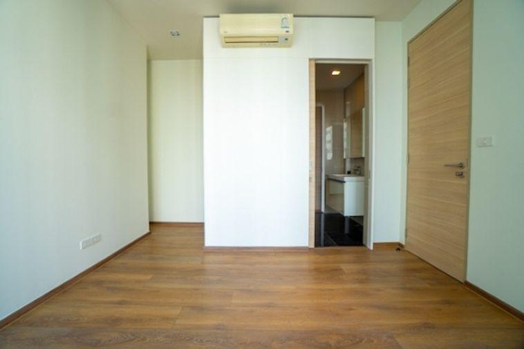 picture Park24 Sukhumvit 24, 2 beds 1 bath 52 sqm.,corner unit 14th Fl. Building 2 near Emporium, BTS Phrom Phong - 8/17