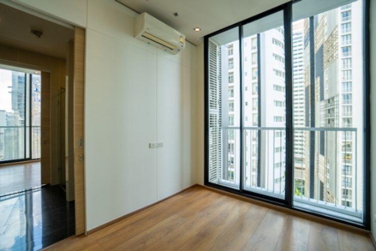 picture Park24 Sukhumvit 24, 2 beds 1 bath 52 sqm.,corner unit 14th Fl. Building 2 near Emporium, BTS Phrom Phong - 12/17
