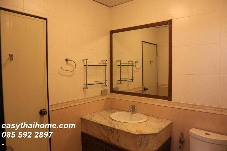 รูป P-88235 — ขายคอนโดห้องใหญ่ 109 ตร.ม. วิวสระ ใกล้ทางด่วนบางนา - Country Complex ราคา 3.95 ล้านบาท โทร 085-592-2897 Line: @easythaihome - รูปที่ 18/23