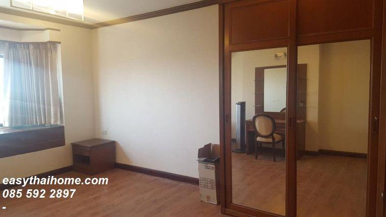 รูป P-88235 — ขายคอนโดห้องใหญ่ 109 ตร.ม. วิวสระ ใกล้ทางด่วนบางนา - Country Complex ราคา 3.95 ล้านบาท โทร 085-592-2897 Line: @easythaihome - รูปที่ 6/23
