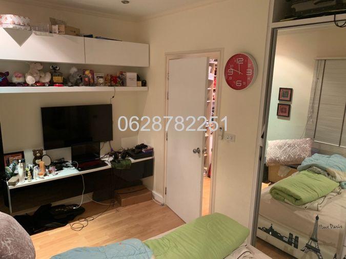 รูป   My Condo Sathorn - Taksin  มายคอนโด สาทร-ตากสิน ห้องมุม ห้องครัวมีที่ดูดควันและเตาทำอาหาร - รูปที่ 4/7