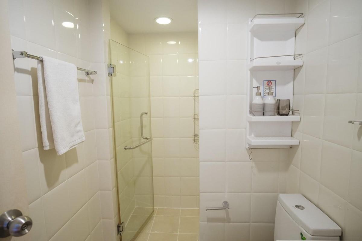 รูป T1321 คอนโดให้เช่า Baan Navatara (บ้าน นวธารา) ห้องสวย เฟอร์ครบ มีเครื่องซักผ้า ราคาพิเศษ - รูปที่ 8/9