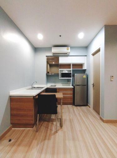 picture G 7029💙中国客户，请加微信。(在联系方式的旁边) For rent Hotel Serviced Condo Line❤️💜@condopremium💜❤️Ready to move in ⬛🟨 📞 065 695 3645🟨⬛ - 4/7