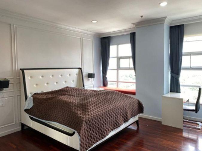 picture  Baan Klang Krung Siam Pathum Wan - 5/12