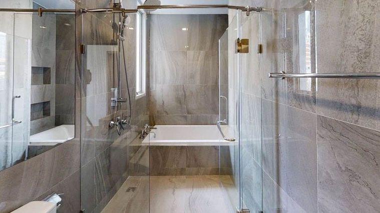 picture Q Prasarnmit    Size 73 sq m  2 bedrooms 2 bathrooms  6th floor - 7/8
