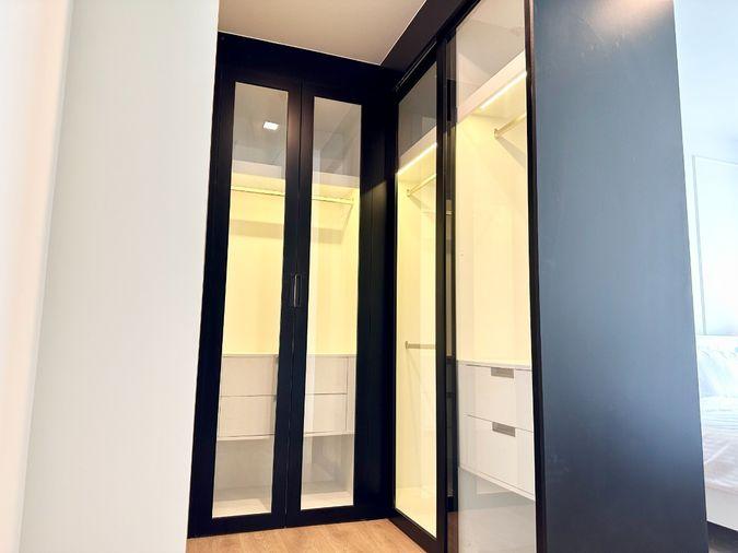 picture Noble Around Sukhumvit 33    corner room  2 bedrooms 2 bathrooms - 8/15