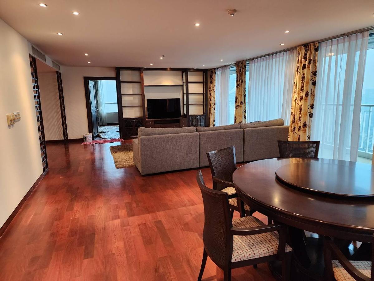 picture for rent Urbana Langsuan. 3beds 239sq.m. *penthouse* Line id: @pfagent - 4/14