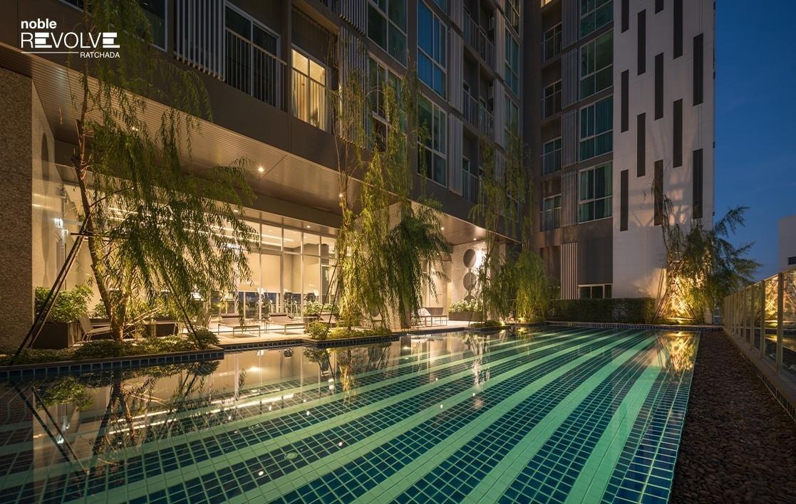 รูป T1386 คอนโดให้เช่า Noble Revolve Ratchada (โนเบิล รีวอลฟ์ รัชดา) ห้องสวย เฟอร์ครบ มีเครื่องซักผ้า ราคาพิเศษ - รูปที่ 13/14