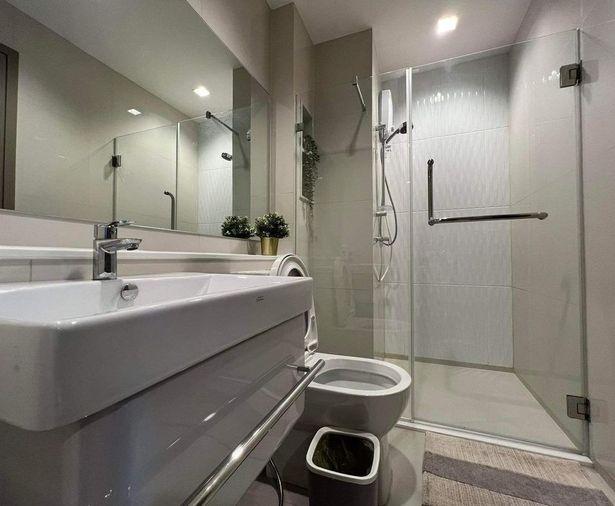 picture Life Asoke-Rama9 FOR RENT 2 Bed 1 bath LineID : @Rizzestate - 4/5