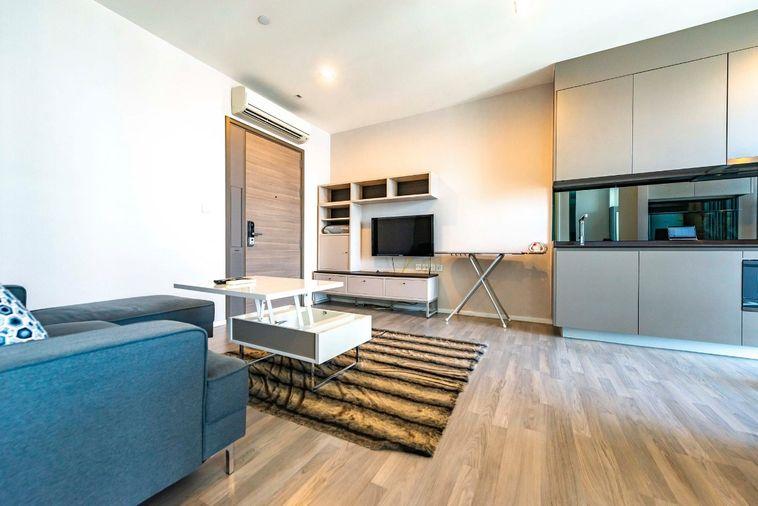 picture Available 15Sep26! The Room Sukhumvit69. 1bed 45sqm.  Line id: @pfagent - 2/9