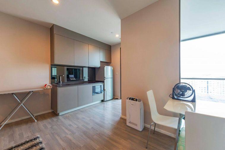 picture Available 15Sep26! The Room Sukhumvit69. 1bed 45sqm.  Line id: @pfagent - 4/9