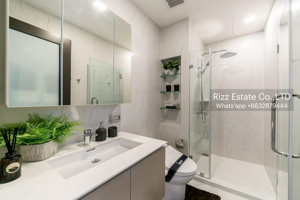 picture Chewathai Residence Asoke (Duplex) (Nice room) LineID : @Rizzestate - 8/11