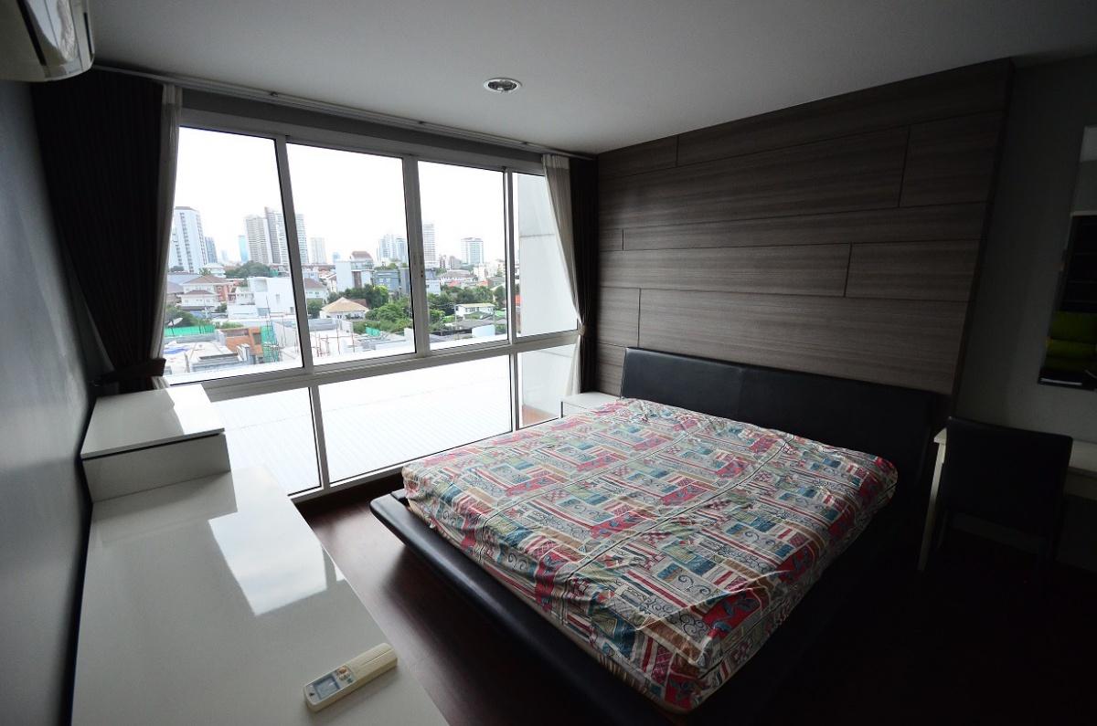 รูป [ขายห้องใหญ่ ทิศเหนือไม่ร้อน! P-129559] ดี 65 (D 65) ใกล้ BTS เอกมัย-พระโขนง เขตวัฒนา 085-592-2897 Line: @easythaihome - รูปที่ 1/6