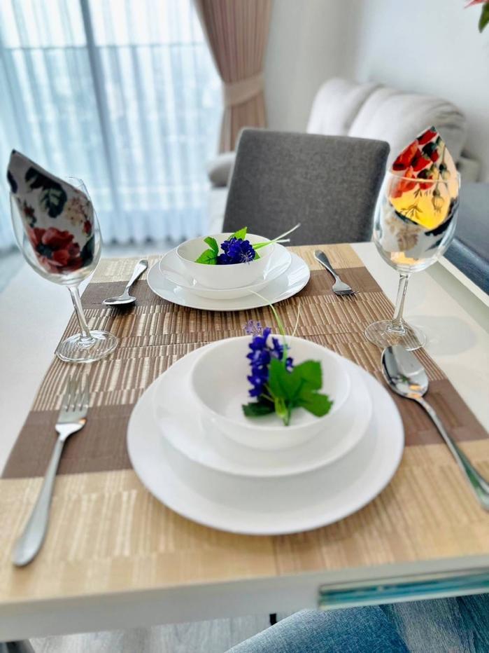 picture  G7608💛中国客户，请加微信。(在联系方式的旁边)For rent Rich Park @ Triple SReady to move in ⬛🟨 📞 065 695 3645🟨⬛ - 5/7