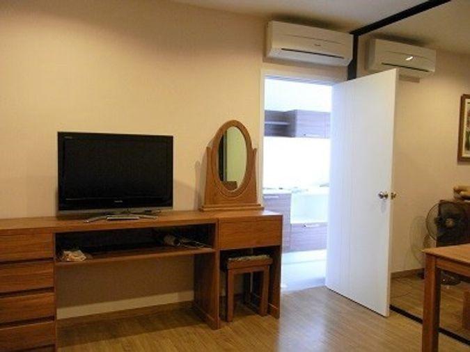 รูป 📢ขายห้องพร้อมผู้เช่า!! Condo The Tree Interchange 1Bed ชั้น 38 ตึก B วิวแม่น้ำเจ้าพระยา ใกล้รถไฟฟ้า MRT เตาปูน สอบถามได้ค่ะ - รูปที่ 3/17