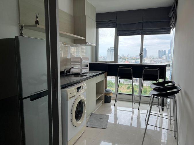 รูป T1441 คอนโดให้เช่า Rhythm Sathorn - Narathiwas (ริทึ่ม สาทร-นราธิวาส) ห้องสวย เฟอร์ครบ มีเครื่องซักผ้า ราคาพิเศษ - รูปที่ 8/13