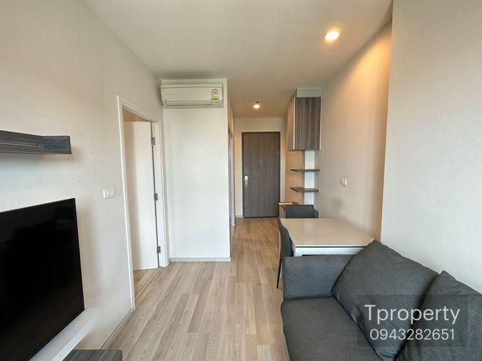 รูป T1253 คอนโดให้เช่า Centric Ratchada - Huai Khwang (เซ็นทริค รัชดา-ห้วยขวาง) ห้องสวย 'มีระเบียง' เฟอร์ครบ มีเครื่องซักผ้า ราคาพิเศษ - รูปที่ 2/13