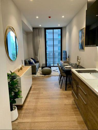 picture for rent Muniq Langsuan. 1bed 52sqm. Line id: @pfagent - 1/6