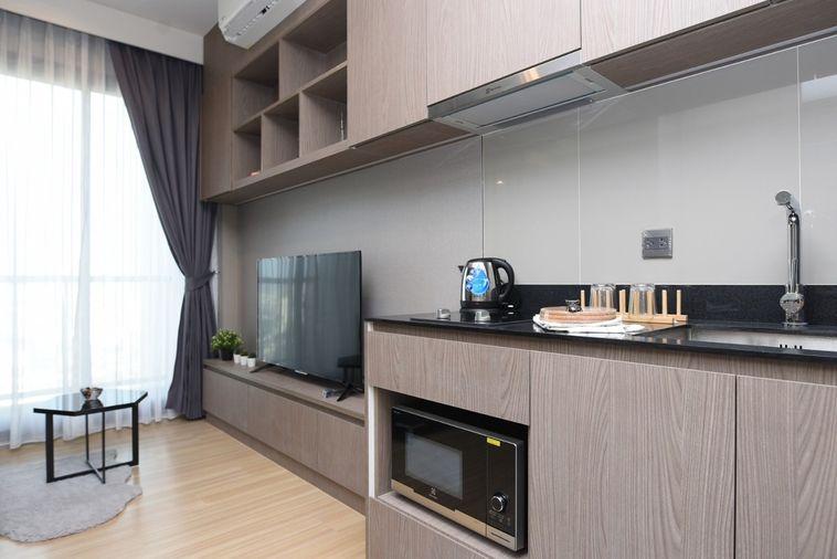 picture G 2545💜中国客户，请加微信。(在联系方式的旁边)  For rent M Jatujak Line❤️💜@condopremium💜❤️Ready to move in ⬛🟨 📞 065 695 3645🟨⬛ - 9/12