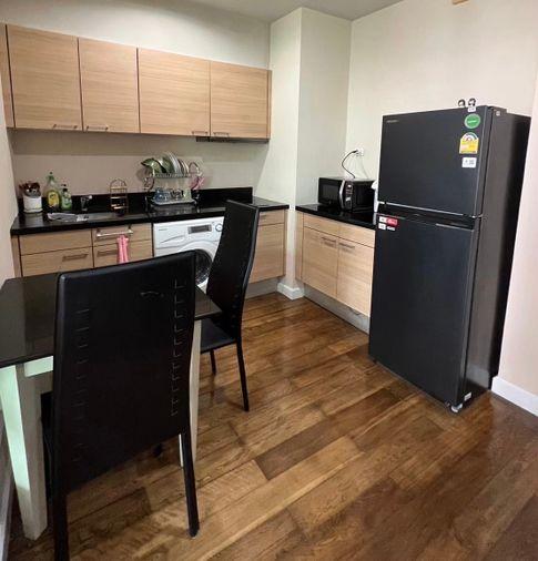 picture Address Chidlom. Studio 42sqm.  Line id: @pfagent - 4/7