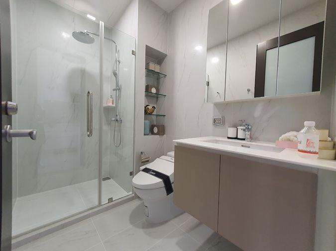 picture G7778💖中国客户，请加微信。(在联系方式的旁边)For rent Chewathai Residence Asoke Line ❤️💜@condopremium💜❤️Ready to move in ⬛🟨 📞 065 695 3645🟨⬛ - 9/12