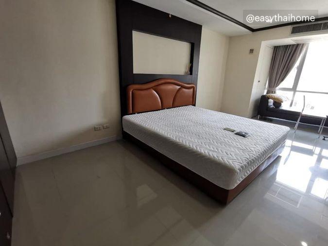 picture Condo for sale The Trendy Condominium fully furnished with tenant. - 1/4
