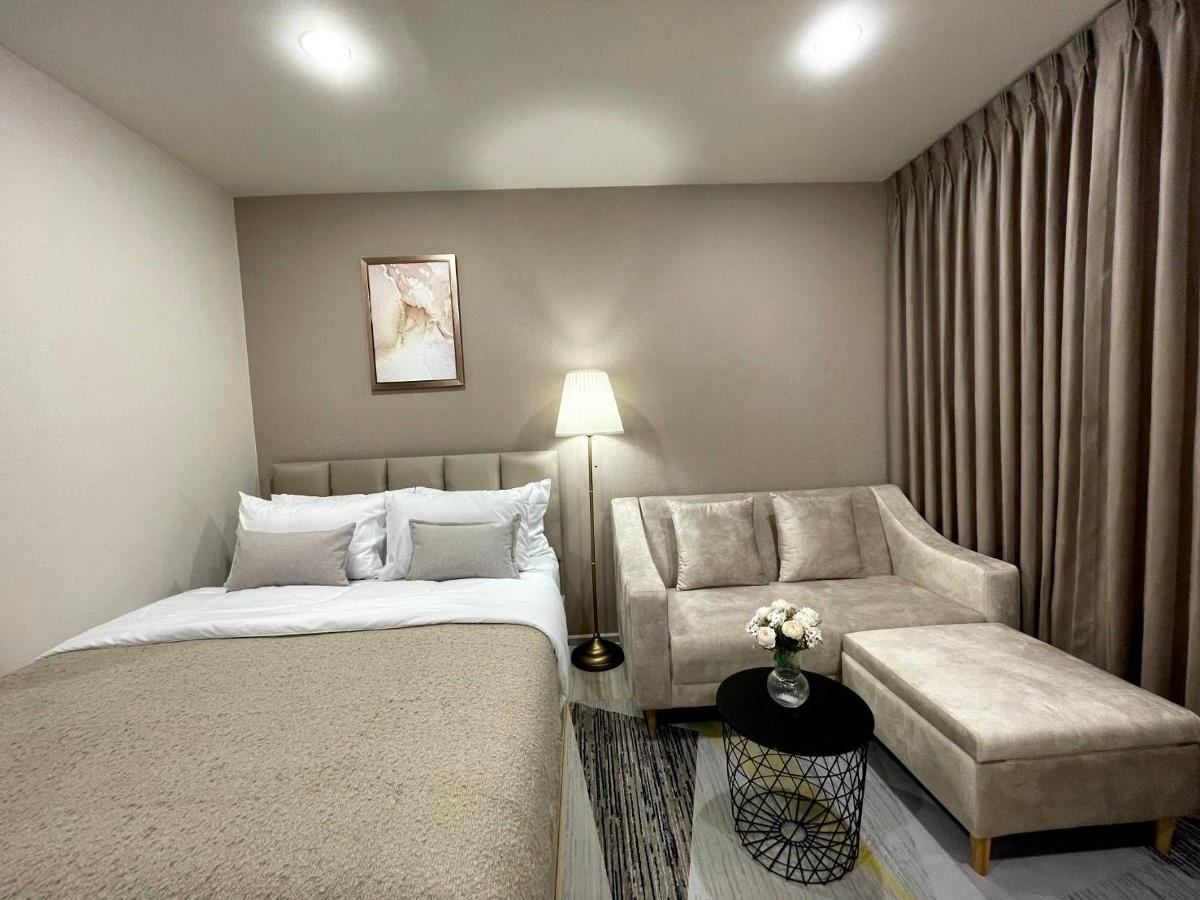 picture Condo for rent XT HUAIKHWANG Contact @propertybkk1 - 3/9