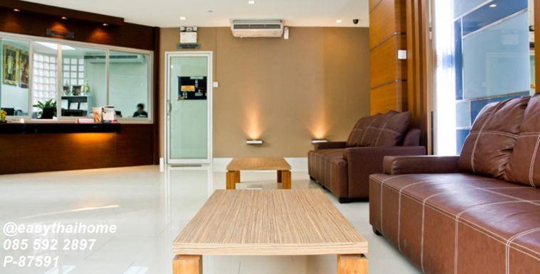 รูป [ขายด่วน ราคาดี! P-87591] เดอะ สเตชั่น สาทร-บางรัก ใกล้ BTS สะพานตากสิน เขตสาทร 085-592-2897 Line: @easythaihome - รูปที่ 9/22