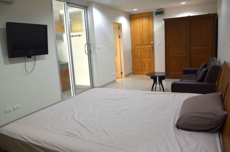 รูป [ขายด่วน ราคาดี! P-87591] เดอะ สเตชั่น สาทร-บางรัก ใกล้ BTS สะพานตากสิน เขตสาทร 085-592-2897 Line: @easythaihome - รูปที่ 1/22