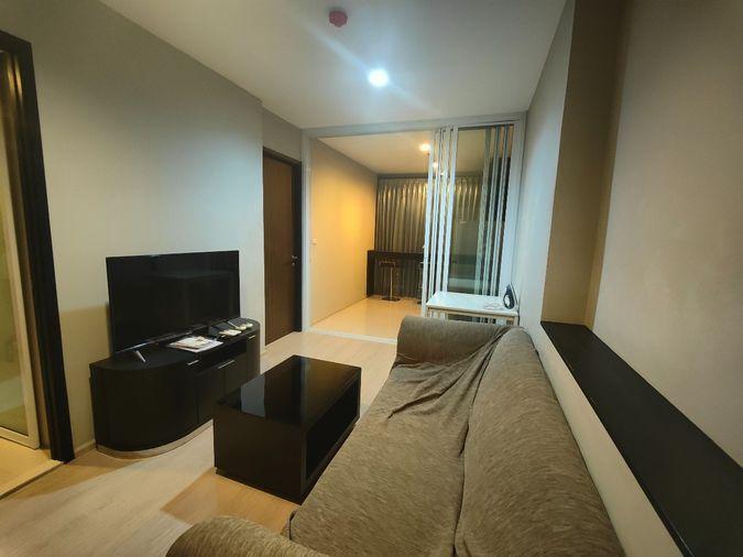 รูป ปล่อยเช่าคอนโด ริทึ่ม สุขุมวิท 44/1 ชั้น 29 1 ห้องนอน 1 ห้องน้ำ, โซนครัว, ห้องนั่งเล่น และระเบียง - รูปที่ 21/24