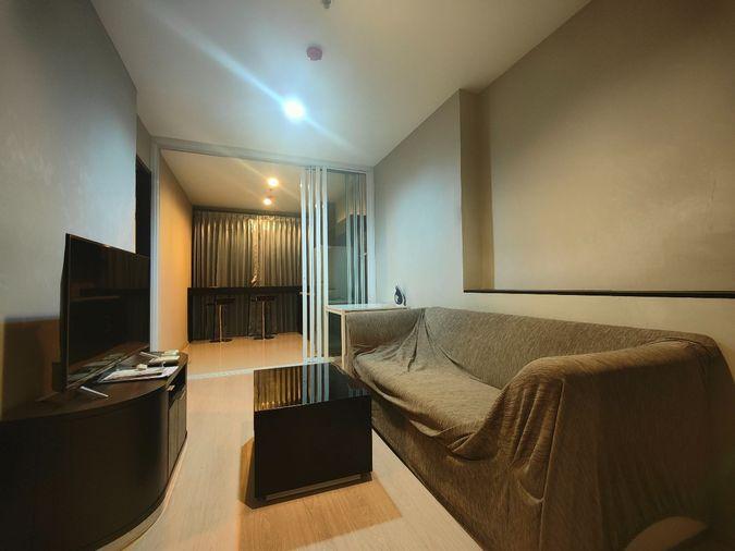 รูป ปล่อยเช่าคอนโด ริทึ่ม สุขุมวิท 44/1 ชั้น 29 1 ห้องนอน 1 ห้องน้ำ, โซนครัว, ห้องนั่งเล่น และระเบียง - รูปที่ 1/24