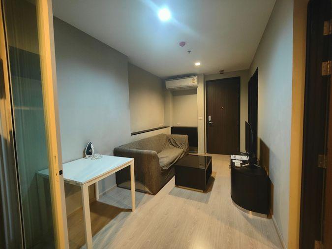 รูป ปล่อยเช่าคอนโด ริทึ่ม สุขุมวิท 44/1 ชั้น 29 1 ห้องนอน 1 ห้องน้ำ, โซนครัว, ห้องนั่งเล่น และระเบียง - รูปที่ 6/24