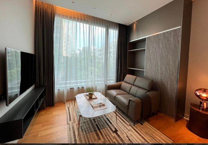 picture Sindhorn Residence. Studio 40sqm. Line id: @pfagent - 1/7