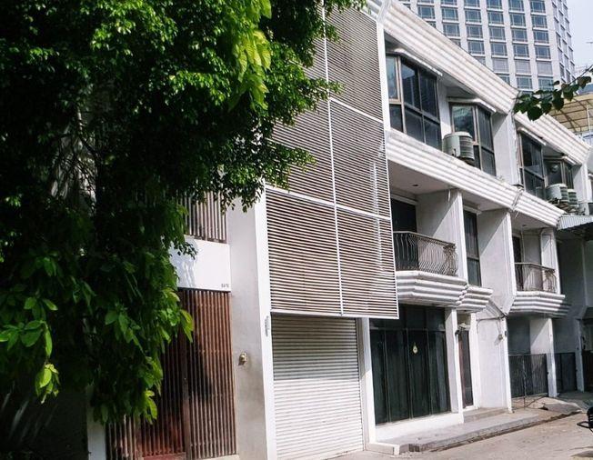 picture for rent, Witthayu Road, behind Rolex Watch Center. - 17/19