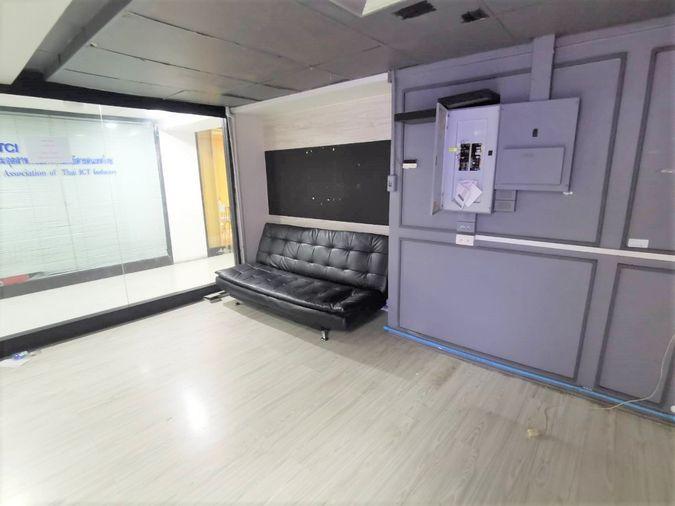 picture Phayathai Plaza office size 120 sq m, near bts Phayathai and airport link Ratchathewi - 2/6
