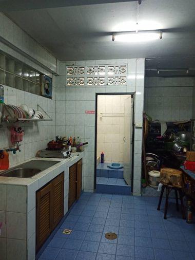 รูป ขาย ตึกแถว อาคารพาณิชย์ 3 ชั้นครึ่ง ขนาด 32 ตรว  ซอยเลิศพัฒนาเหนือ  - รูปที่ 2/26