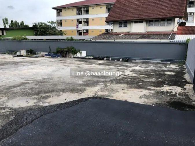 picture land for rent on Thanon Thoet Thai near to Soi Thoet Thai 71. - 2/3