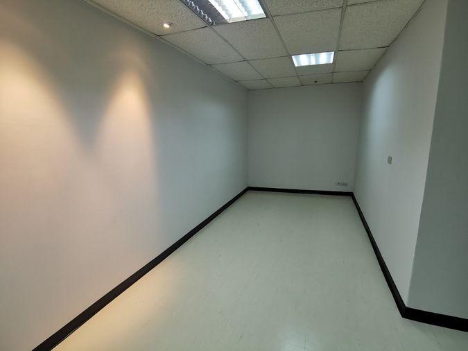 picture Office for rent 42 Tower  Size  210 sqm. - 2/10
