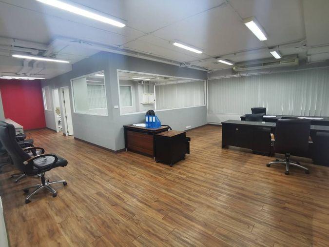 picture Office for rent silom 19,  bts Chong Nonsi, Sathorn - 7/10